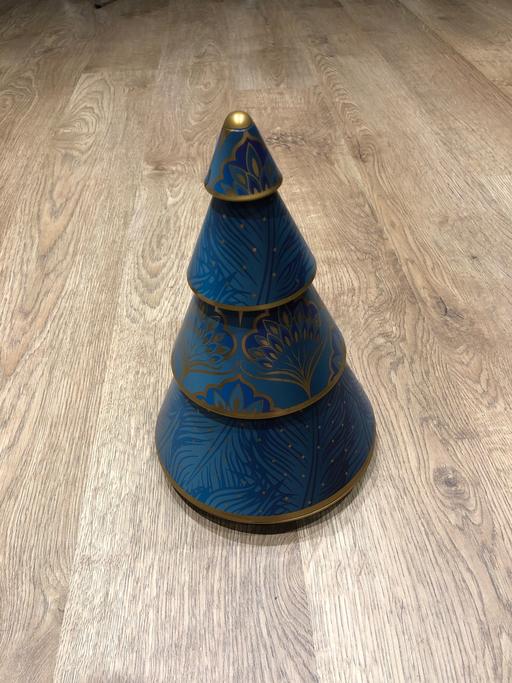 Buy & Sell Oakwood Derby - Photos for Christmas tree biscuit tin (empty)
