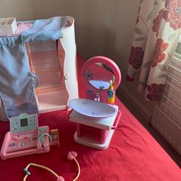 Baby Annabelle changing table, medical care kit, and bed.
Baby Born sink and bath.
All works requires batteries, hardly played with.
Sold as seen.
Collection only.

Perfect for Christmas !