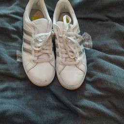 Adidas trainers only worn once size 7