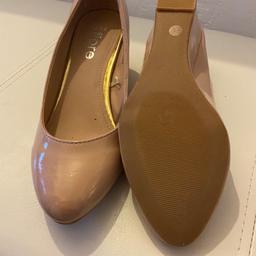Nude patent ladies wedge shoes with gold band on top of heel never been worn