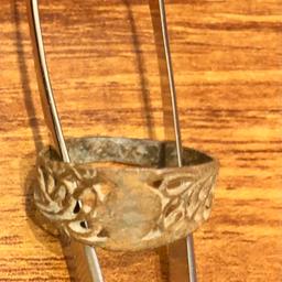 Spät mittelalterlicher Bronze Ring

Tauschen gegen Goldbarren oder Feinsilber möglich