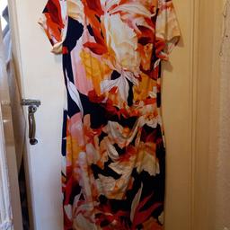 New item
Beautiful floral print detailing 
soft and stretchy material 
Fix price 
no offers 
no timewasters 
Genuine buyers only 
can be posted for £3.50 or post through hermes 
few items can be posted together and add one postage charge and can combine postage charge.