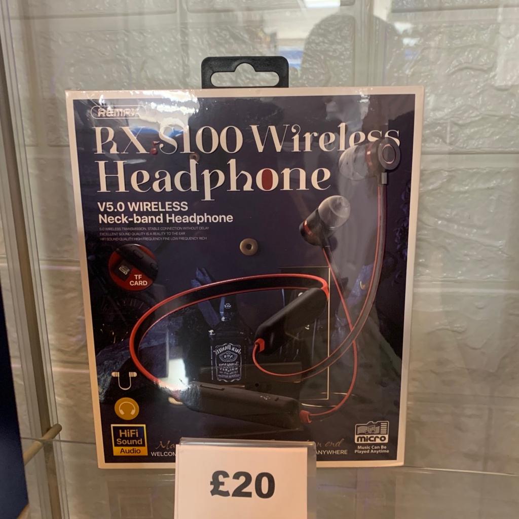 Remax Bluetooth neckband headphones in E14 Hamlets für £ 20,00 zum ...