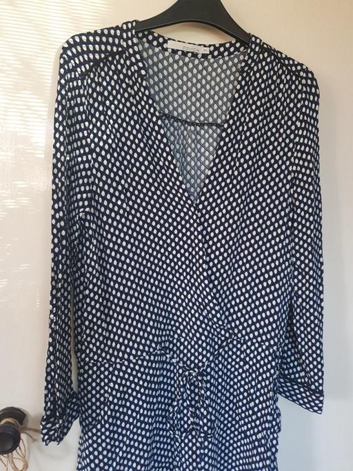 Buy & Sell Leicestershire Oadby and Wigston - Photos for (M) Ladies longer length top