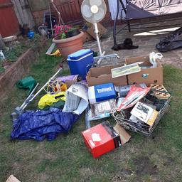 suit carbooter lots of items
double airbed
3 metal wind breakers
video player
cool box
tall fan
welding clamps
brass plates
brass light swith
brass fire front
crutches
games
and more
BARGIN.BARGIN.BARGIN
sold pending collection
£20