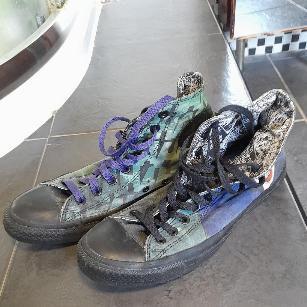 ■ PRICE: £40

■ SIZE 8 (UK) / 41.5 (EUR)

■ CONDITION: LIKE NEW
▪ Some minor damage/fading to the exterior

■ INFO:
▪ Brand: Converse
▪ I think it's based on the Joker from The Suicide Squad film played by Jared Leto
▪ Does not include shoe box
▪ Different coloured laces on each shoe
▪ Can no longer be bought
▪ Selling as don't wear anymore and moving house/downsizing

--------------------

Collection (M34 5PZ)

--------------------

Tags: manchester Gorton Ashton Denton Openshaw Droylsden Audenshaw hyde tameside north west salford ancoats stockport bolton reddish oldham fallowfield trafford bury cheshire longsight worsley pumps purple dc comics batman villain size 7 size 7.5 mens unisex canvas trainers Chuck Taylor All Star special edition heath ledger
-