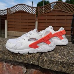 ■ PRICE: £30

■ SIZE 9.5 (UK) / 27 (EUR)

■ CONDITION: GREAT
▪ Worn once for a couple of hours, minor marks

■ INFO: 
▪ Brand: Nike
▪ Colour: White/Salmon
▪ Does not include shoe box
▪ Bought for £50+
▪ Selling as don't wear and moving house/downsizing

--------------------

Collection (M34 5PZ)

--------------------

Tags: hyde tameside north west salford ancoats stockport bolton reddish oldham fallowfield trafford bury cheshire longsight worsley todder girls boys unisex child size 9 size 8.5 7.5 age 3 age 4 years old kids trainers footwear huaraches
-
