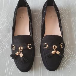 Black carvela Ladies Loafers type flat shoes barely new