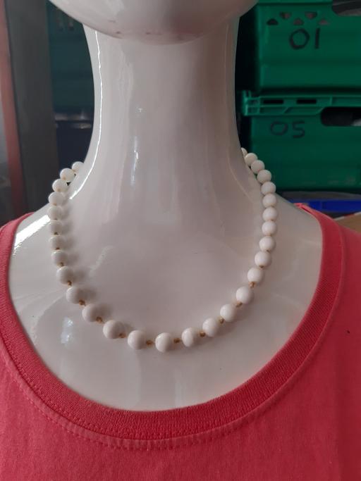 Buy & Sell Merseyside Saint Helens - Photos for Vintage white glass bead necklace