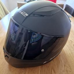 LS2 RAPID Matt Black, Size Small,Tinted Visor.

Used but in good clean condition.

Does have two or three marks or scratches, not very noticeable.