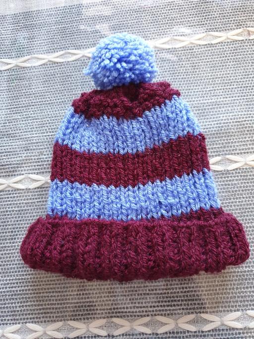 Buy & Sell West Midlands Solihull - Photos for Newborn Football or Rugby Beany Hat Pom Pom