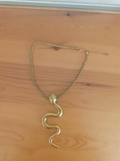 Buy & Sell Hampshire Havant - Photos for GOLDEN SNAKE NECKLACE COSTUME JEWELLERY