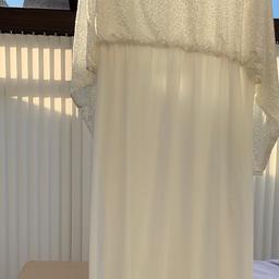 Evening wedding dress size 18/20 beautiful sequin long chiffon wedding evening gown with zip up back dry cleaned and read to where other wedding items for sale on other listings if all wanted I can do a deal on all items combined cash on collection from smoke and pet free home
