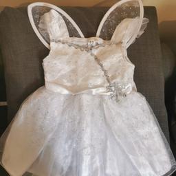 Gorgeous Dress Up Girls Outfit
Bought for Daughters Navity Play ideally Christmas period. 
Size 2-3 years
Good Condition
Collection Wimbledon or can post for postage costs covered by buyer.