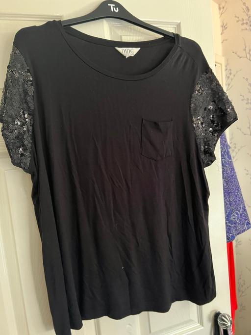 Buy & Sell West Midlands Dudley - Photos for Black tshirt with sequin sleeve detail