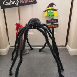 Halloween items 2 boards 1 broomstick and a big spider. There's a little bit flaking off on the wire of the casting sign.
Approx High - Spider 23" 
                          Broomstick 36"
                          Turn back sign 28"
                          Spells sign 10"
Collection Only Sutton-in-Ashfield