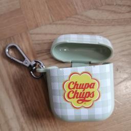 Eine Airpods Hülle mit dem Chupa Chups Logo, in pastel grün
Selbstabholung oder Versand (der Versand muss selber bezahlt werden)
