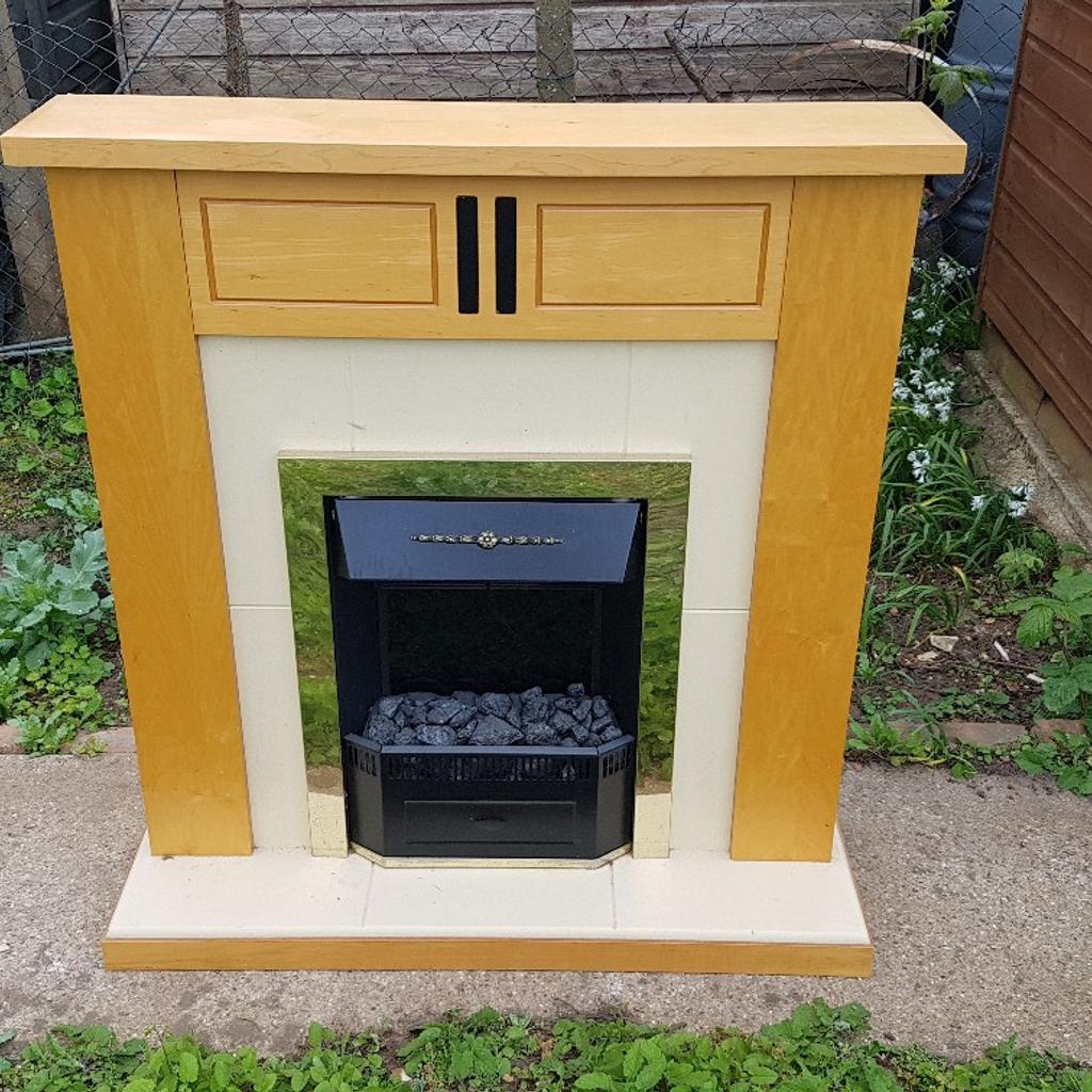 Oak fire place with build in surround and hearth,electric fire included,removed due to renovation,in good condition and in good working order,grab yourself a bargain.
Collection only.
mobile 07971 176290
Reduced to £130