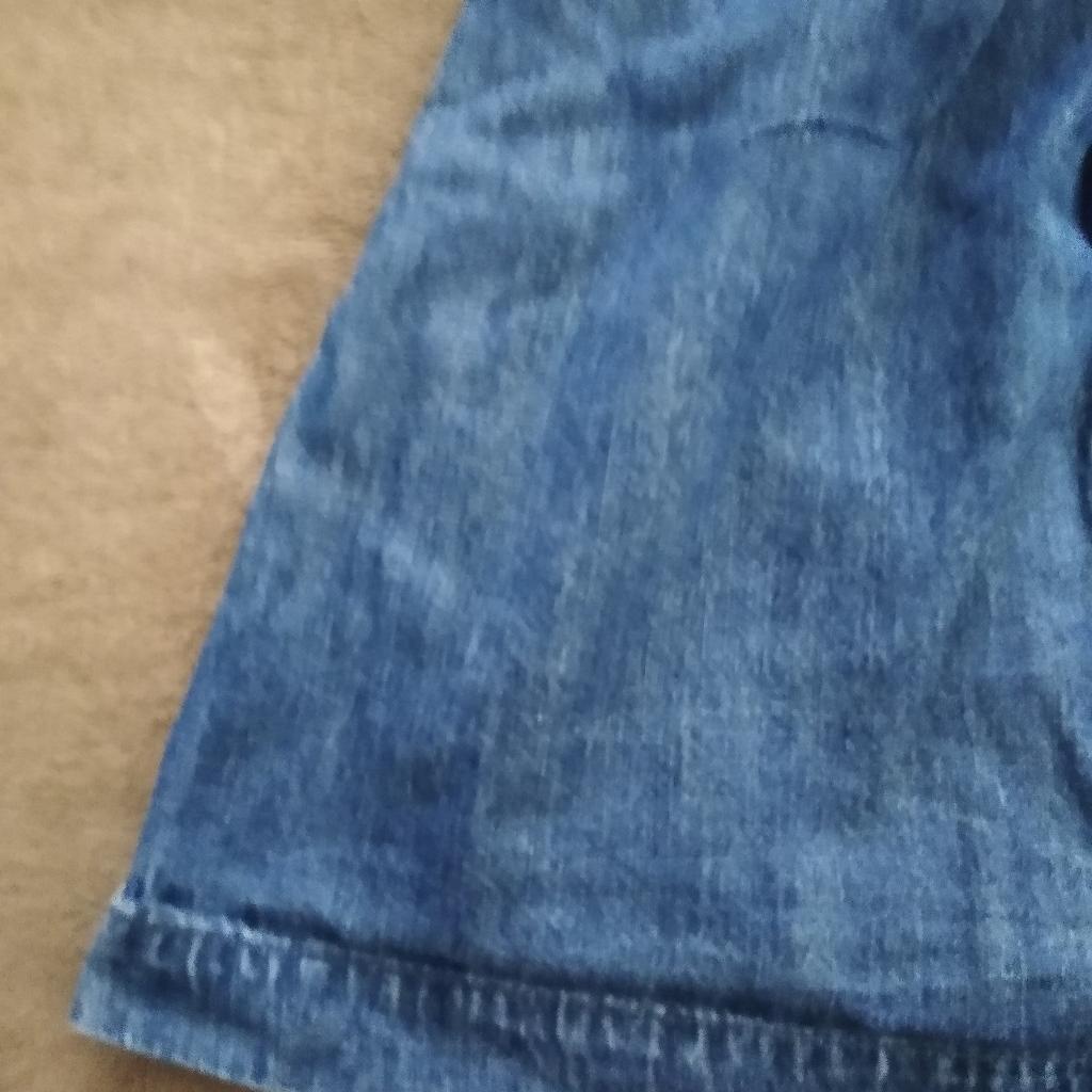 used good clean condition
☀️buy 5 items or more and get 25% off ☀️
➡️collection Bootle or I can deliver if local or for a small fee to the different area
📨postage available, will combine clothes on request
💲will accept PayPal, bank transfer or cash on collection
,👗baby clothes from 0- 4 years 🦖
🗣️Advertised on other sites so can delete anytime