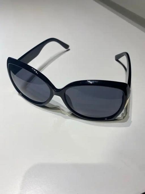 Buy & Sell North London Canonbury - North London - Photos for Ladies Black Sunglasses 😎