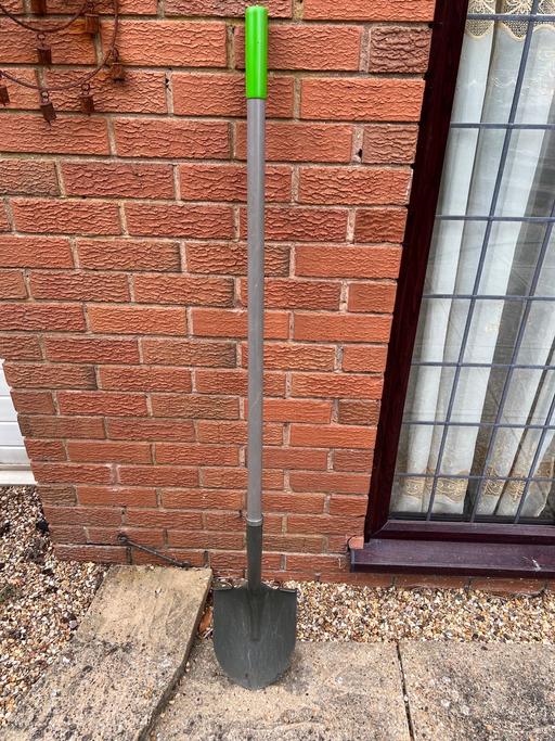 Buy & Sell Hertfordshire St. Albans - Photos for Long Handle Shovel - Used