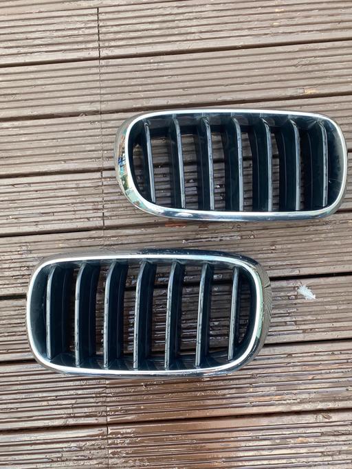 Vehicles Hertfordshire Broxbourne - Photos for BMW X5 F15 Chrome & Black Front Kidney Grille