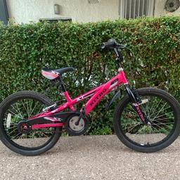Hot Pink XT 20 BMX Nitro Bike
With black detailing
Comes with bell and back light
Works as new
Only rode couple of times
Couple signs of ware and tear
Been untouched for years as child grew out of it pretty quickly.
COLLECTION ONLY PLEASE