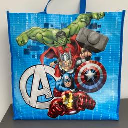 Like new genuine marvel shopping bag perfect for days out selling my or my son
Measures 38w x 38h cm 
North cheam