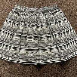 ladies primark black/white skirt,size 10,new.collection only from cockerton/branksome area,£3.00