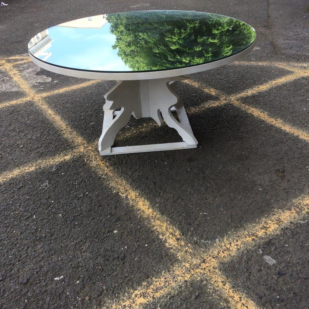 Handmade mirror top round table
size 100cm x 49 1/2cm