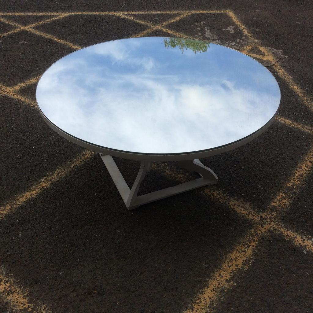 Handmade mirror top round table
size 100cm x 49 1/2cm