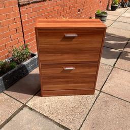 Cabinet to store shoes,
2 pull down draws,
As new,
Good condition.
80cm height x 60cm width x 24cm depth.
Collection only.
£5 Bargain.
Smoke/pet free home.