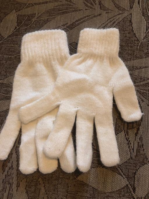 Buy & Sell Merseyside Sefton - Photos for Ladies Cream Wooly Gloves