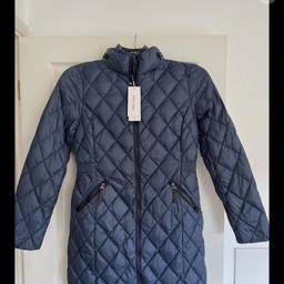 A lovely long quilted coat, generous relaxed fitted shape navy blue ✨✨