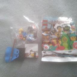 Just been taken out the packet not been put together

Number 8 

Comes as you see it in the picture

Pick up de126es or can post if postage is covered I will only send to the UK only

If posting i will only accept PayPal payment I don't accept shpock payments

More lego Minifigures available on my shpock