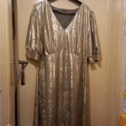 New item 
Beautiful shimmering detailing 
soft and stretchy material 
Fix price 
no offers 
no timewasters 
Genuine buyers only 
can be posted for £3.50 or post through hermes 
few items can be posted together and add one postage charge and can combine postage charge.