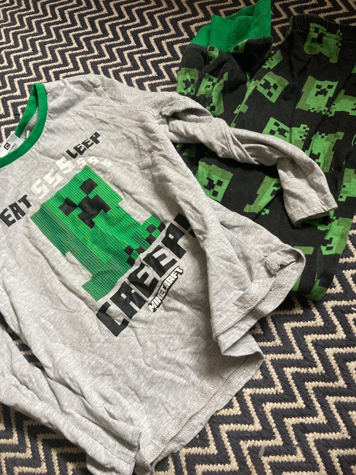 Minecraft pjs age 8-9yrs in B36 Metropolitan Borough of Solihull für 2 ...