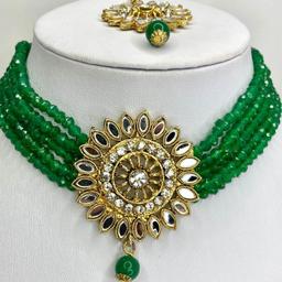 This stunning necklace set will make you turn heads at any occasion.

This Beautiful 3 piece Necklace, Earrings & Headpiece set is perfect for any Occasion. This amazing set is Gold Plated and filled with Stonework and Beads. As the Jewellery is made from Zinc this is a durable material which will not discolour or corrode.
Care Instructions: Keep away from Water, Body Lotions and Perfumes
