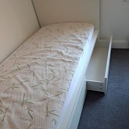 Single bed with mattress. Very good condition.