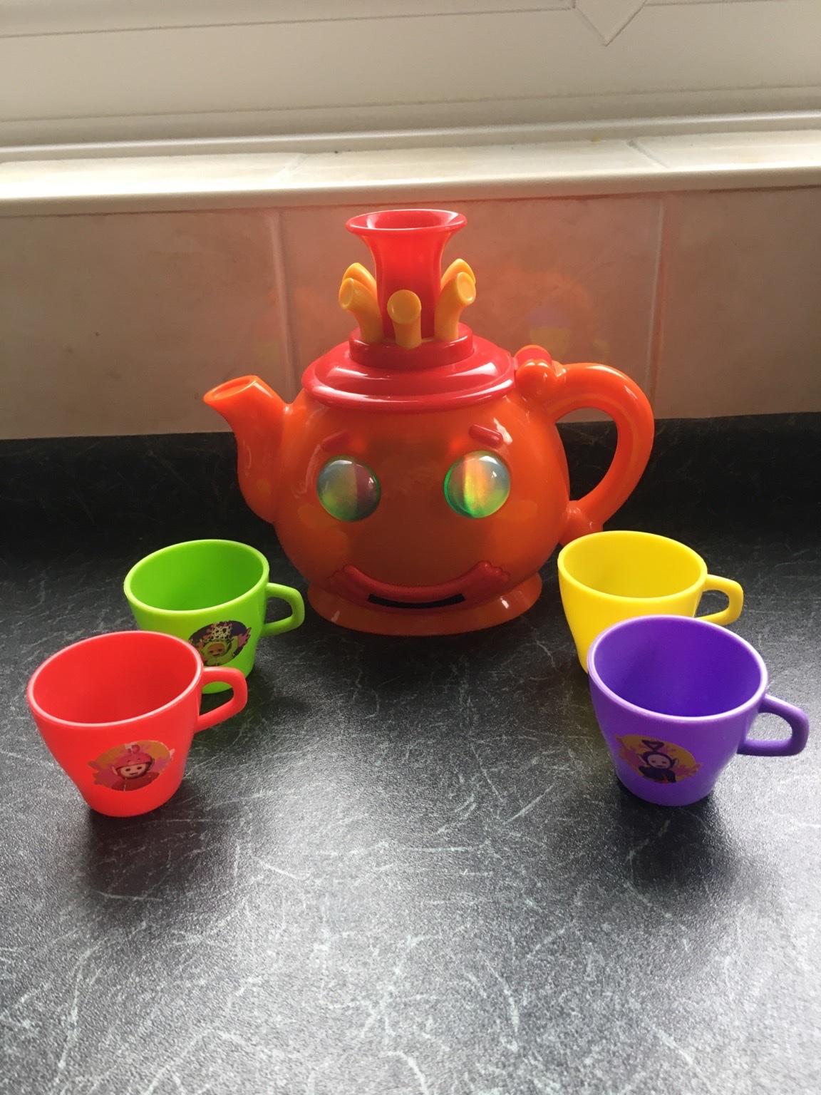 Teletubbies singing teapot in RM5 London for £3.00 for sale | Shpock