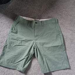 Men's Smart Green Shorts from M&S - size - 32 inch waist - vgc
