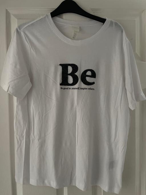 Buy & Sell West Midlands Sandwell - Photos for White tee shirt ladies size small h & m