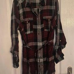 Women's Longline Shirt Dress with Belt 

Size 16

3/4 Length Sleeves 

Black, Red and White Checkered

100% Viscose - Machine Washable 

Used but in Excellent Condition - Barely been Worn 

Post / Pick Up: Ulverston, Cumbria