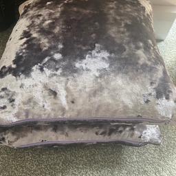 SMALL DOUBLE DIVAN BASE WITH A HEADBOARD AND 2 DRAWERS (NO MATTRESS) CURTAINS (117CMx137CM DROP) 2 DUCK FEATHER CUSHIONS. LILAC CRUSHED VELVET, ALL IMMACULATE CONDITION! 👌🏽 WOULD LIKE TO SELL ALTOGETHER BUT WILL SELL SEPARATELY..😊