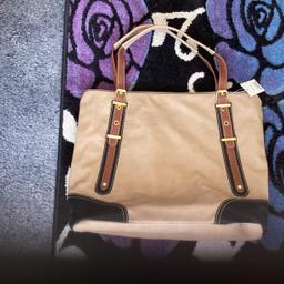 Large shoulder bag in beige 
Top zip closer
Inside zipped pocket and mobile pocket 
Approx size W42cm x 35cm D11cm
Brand new with tags
Collection Westhoughton area of Bolton 
Or will post for extra cost of £3.30