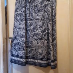 New item 
Beautiful print detailing 
soft material 
Zip fastening 
Fix price 
no offers 
no timewasters 
Genuine buyers only 
can be posted for £3.50 or post through hermes 
few items can be posted together and add one postage charge and can combine postage charge.