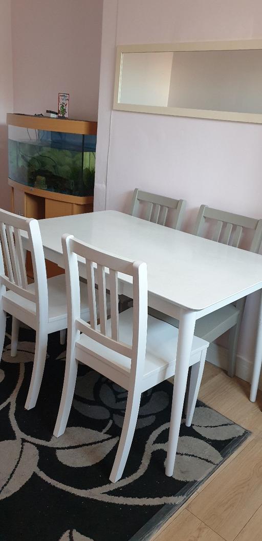 Buy & Sell West London Hillingdon - Photos for compact dining table and 4 chairs