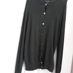 New not used from dorothy perkins with gold bottons
colour dark green
size 12 is a lovly cute cardigan