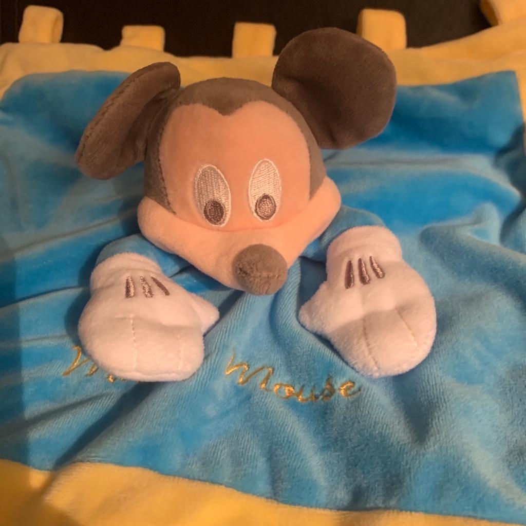 Lovely Disney Mickey Mouse comforter
10x10 blue
Good condition