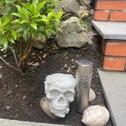 New concrete ornament for bar, garden, home. Easily painted if you prefer, looks good.
I will hold for 3 days once offer is accepted. Cash on collection, no posting or offers please!